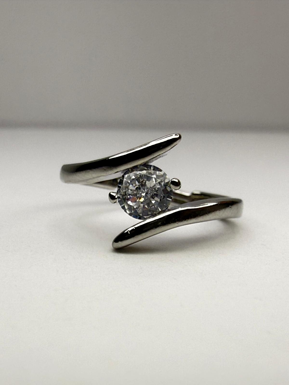 Anillo Véra