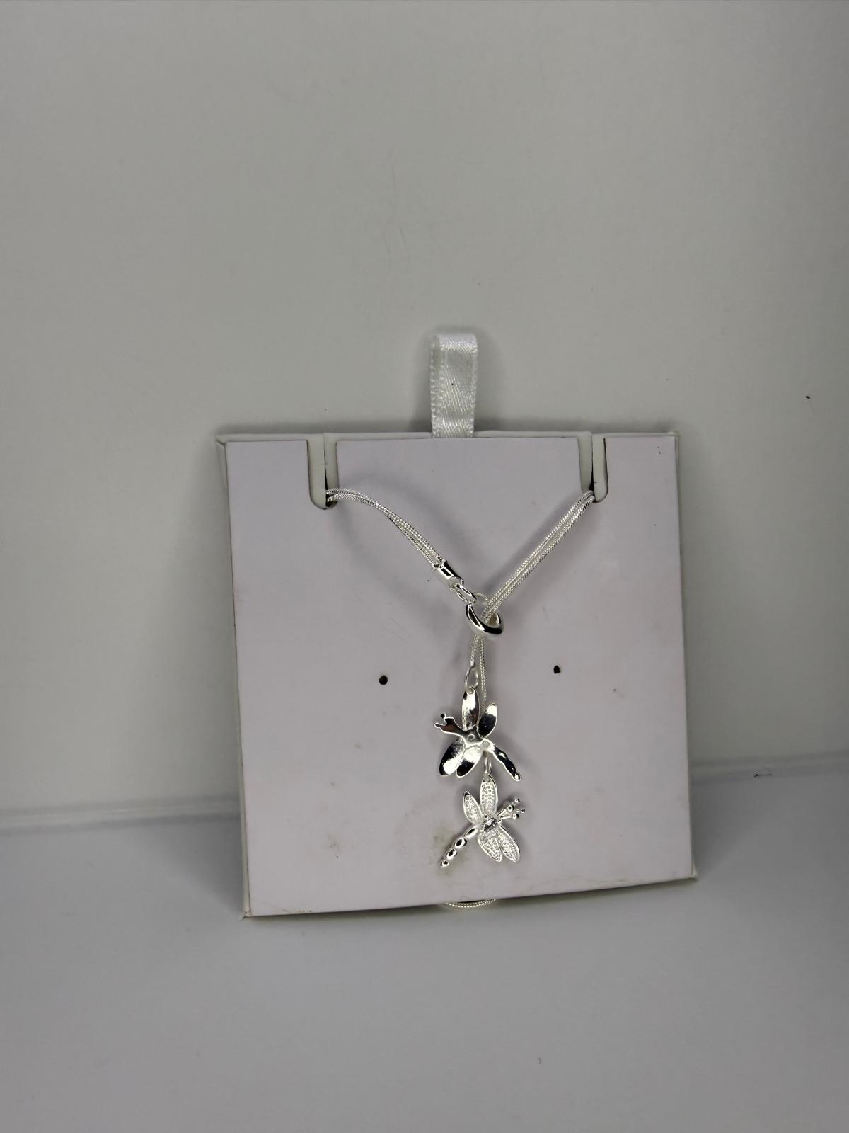 Collar Butterfly