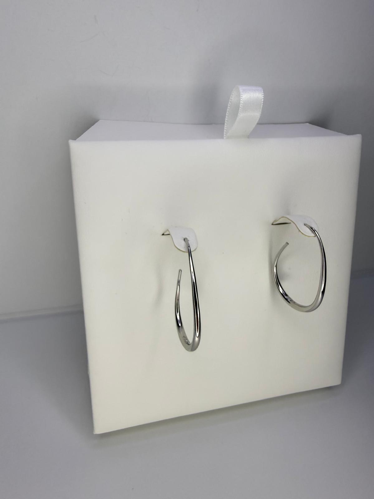 Pendientes Suri